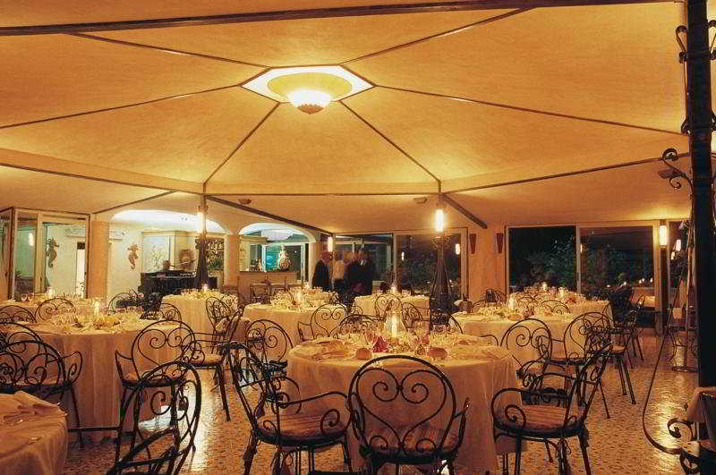 Grand Terme Di Augusto